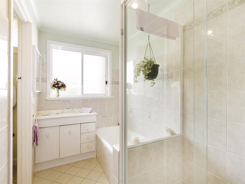 27 Wallace Avenue, Murrumbeena VIC 3163