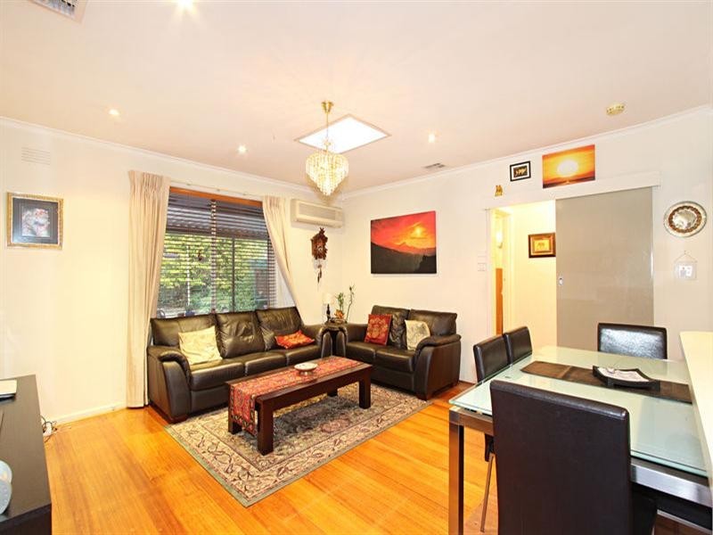 16 Robert Street, Chadstone VIC 3148