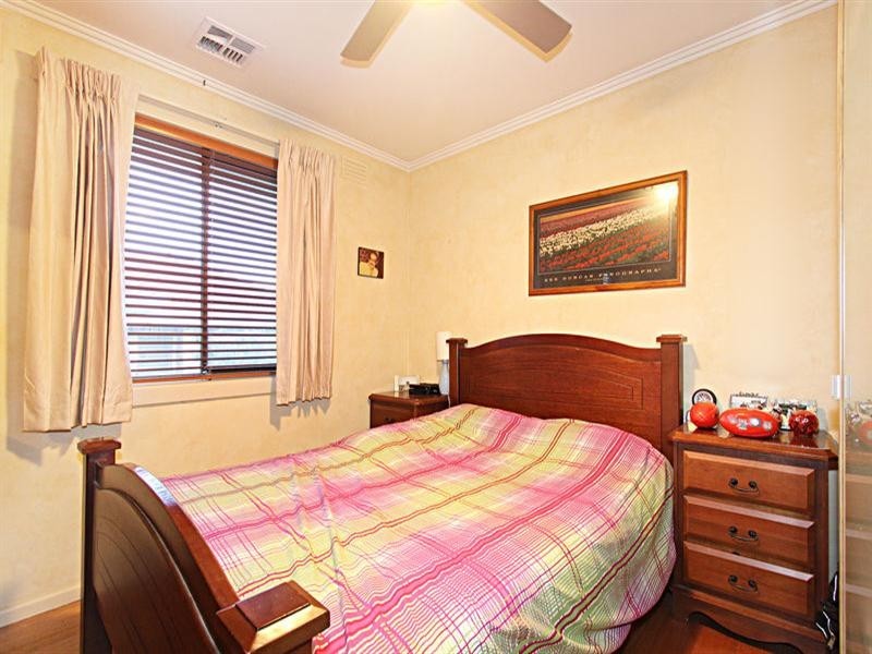 16 Robert Street, Chadstone VIC 3148