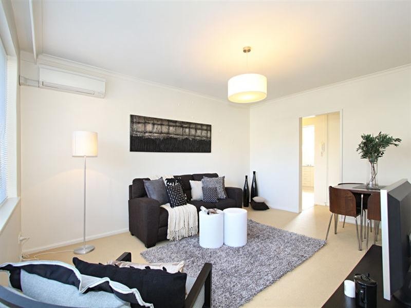 4/102 Oakleigh Road, Carnegie VIC 3163