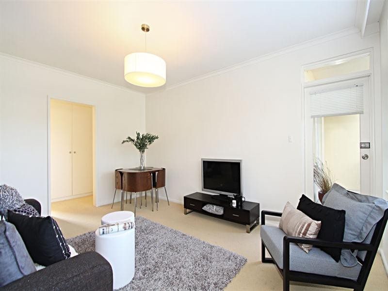 4/102 Oakleigh Road, Carnegie VIC 3163