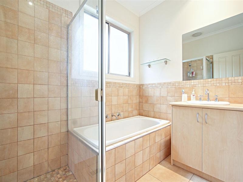 2/5 Nicole Street, Mount Waverley VIC 3149