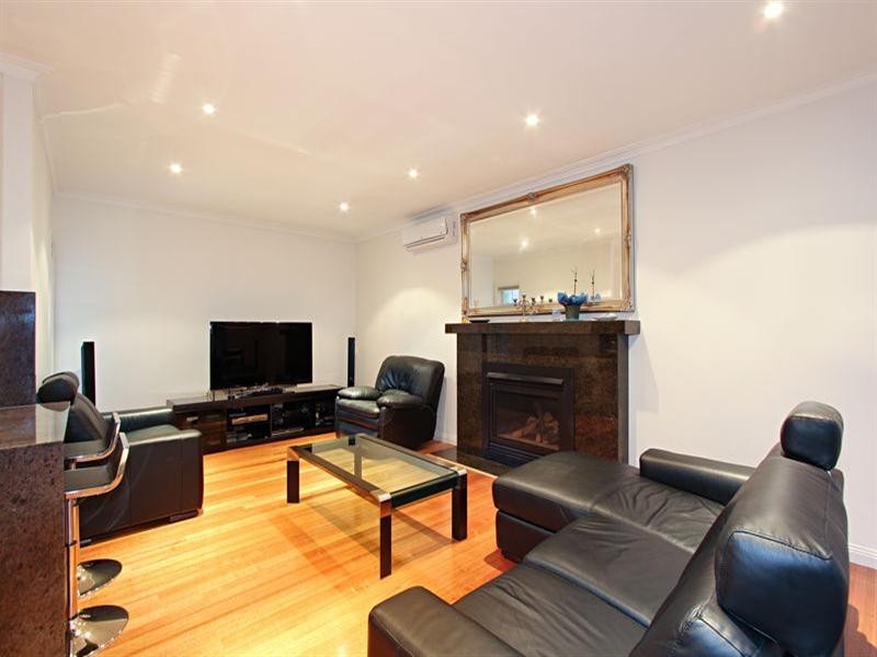 1/38 Deakin Street, Bentleigh East VIC 3165