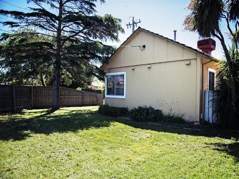 1047 North Road, Hughesdale VIC 3166