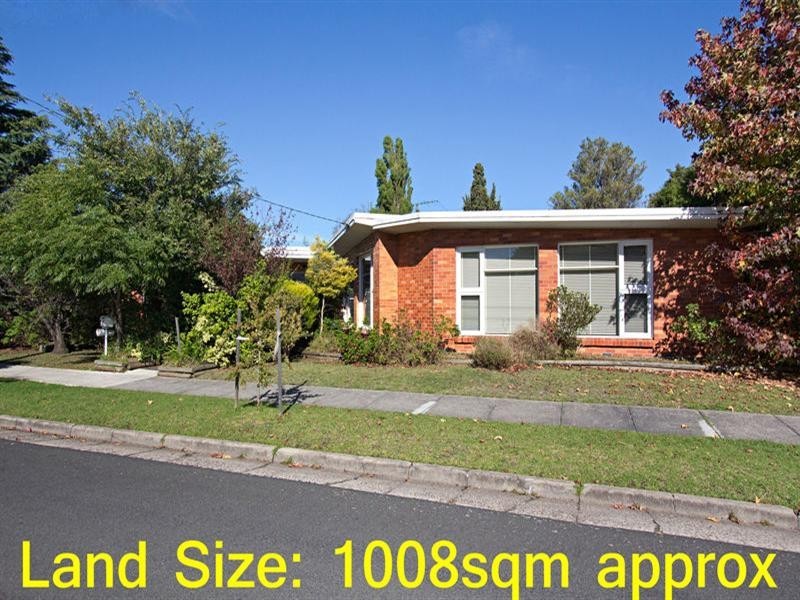 11 Adams Street, Murrumbeena VIC 3163