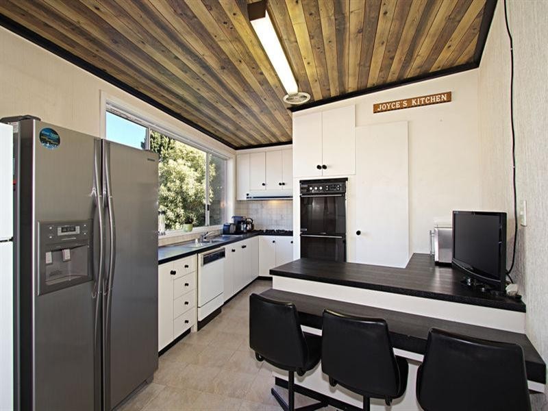 11 Adams Street, Murrumbeena VIC 3163