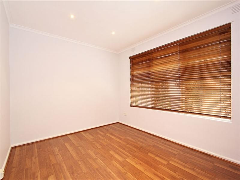 4/29-31 Toolambool Road, Carnegie VIC 3163