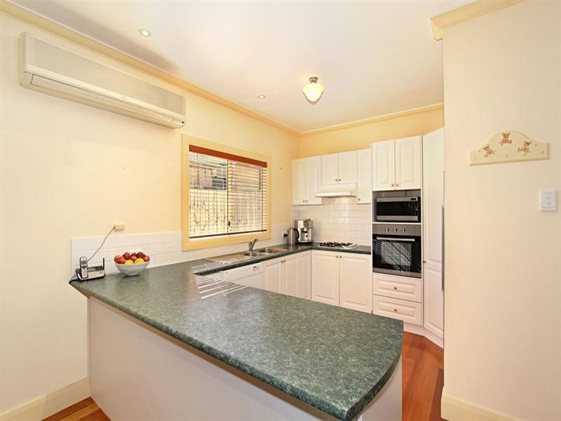 15 Dalston Road, Hughesdale VIC 3166