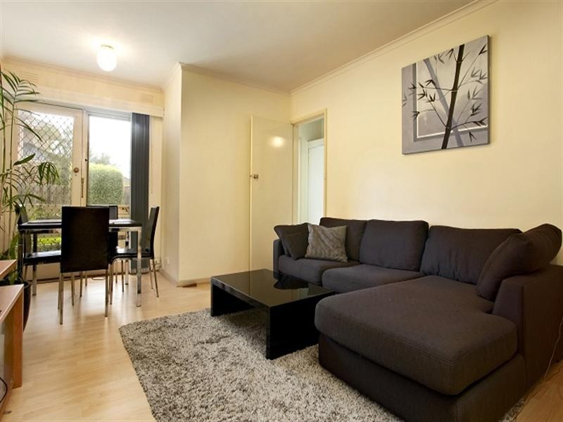 3/13 Churchill Avenue, Chadstone VIC 3148