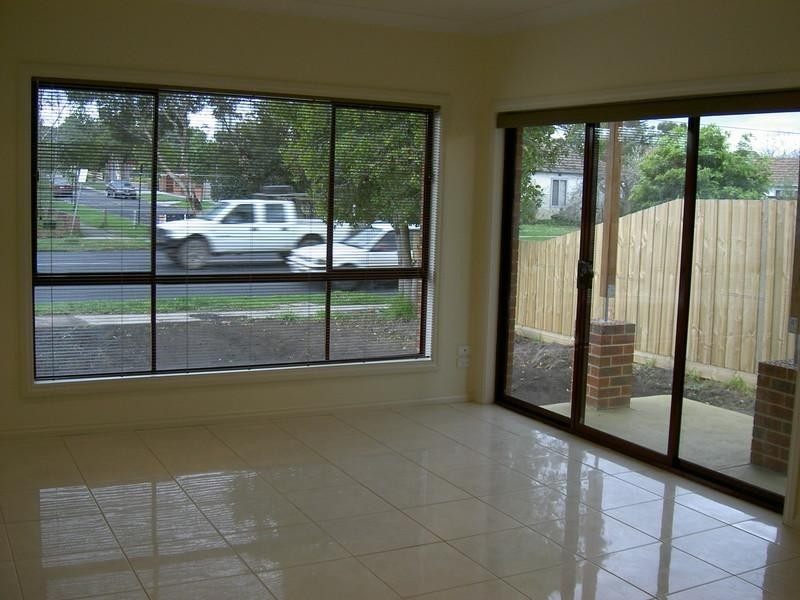 1/1074 North Road, Bentleigh East VIC 3165