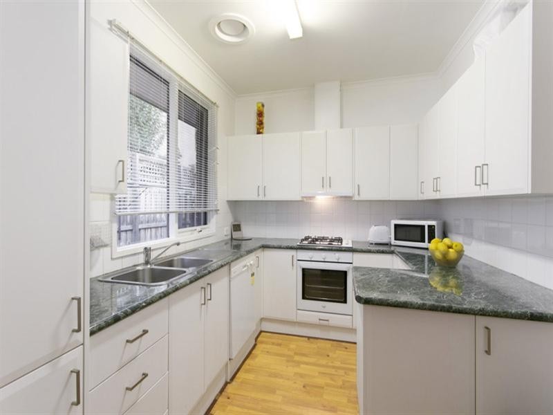 2/17 Jersey Parade, Carnegie VIC 3163