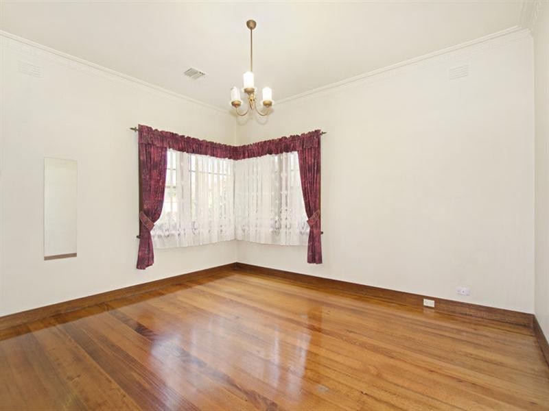 24 Henty Street, Murrumbeena VIC 3163