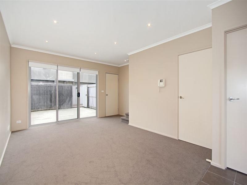 16/1204 Glen Huntly Road, Glen Huntly VIC 3163