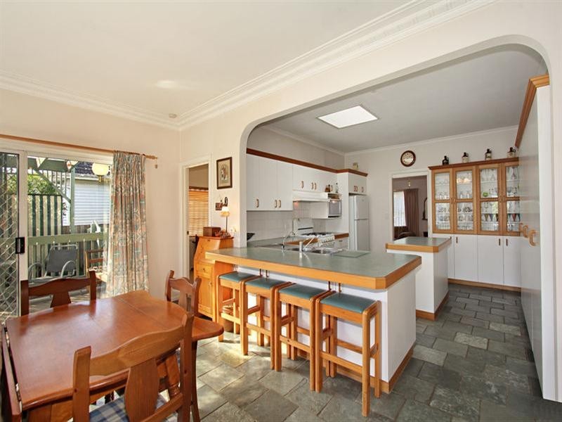 17 Koonawarra Street, Clayton VIC 3168