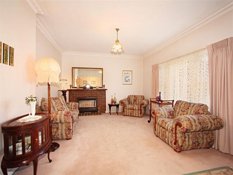 17 Koonawarra Street, Clayton VIC 3168