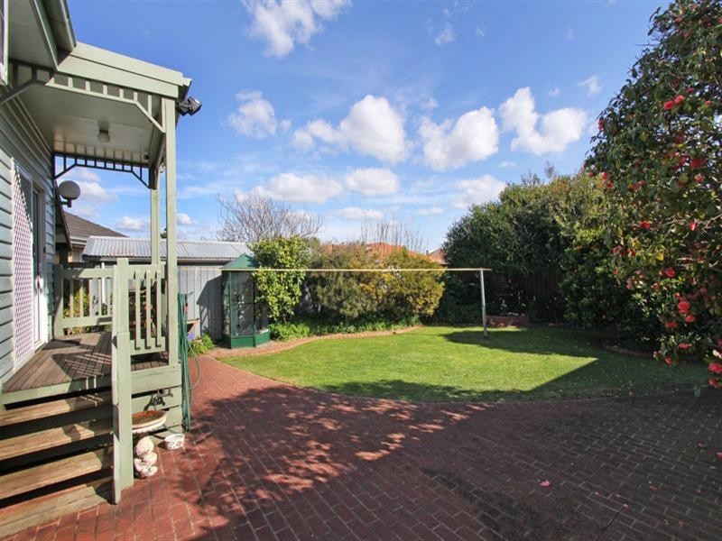 17 Koonawarra Street, Clayton VIC 3168