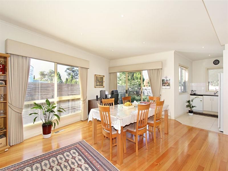 3/12 Surrey Crescent, Oakleigh East VIC 3166