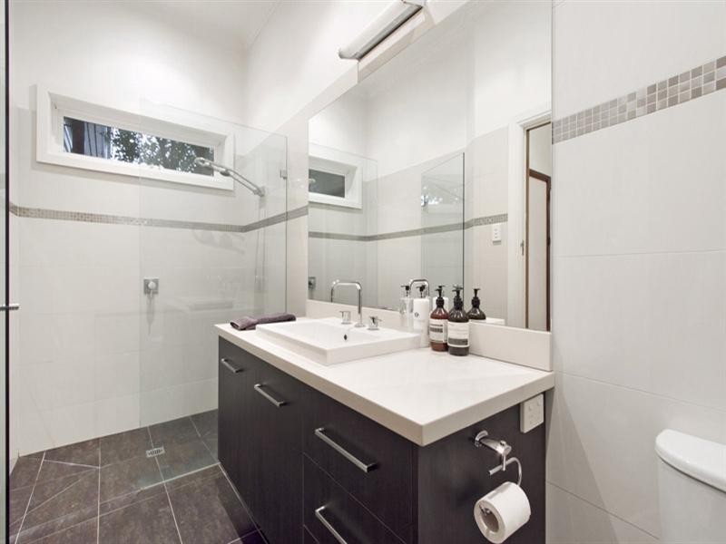 15A Woornack Road, Carnegie VIC 3163