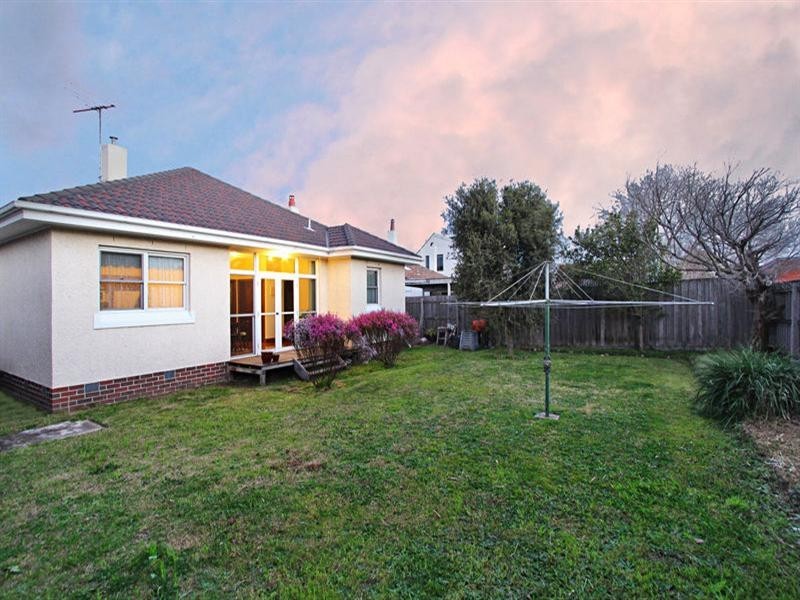 53 Shepparson Avenue, Carnegie VIC 3163