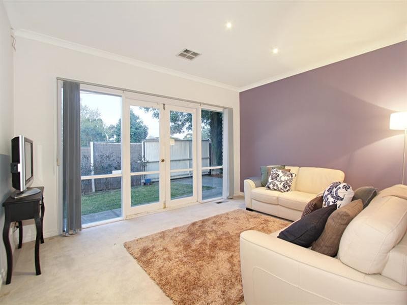 1/1260 Dandenong Road, Murrumbeena VIC 3163