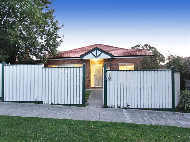1/1260 Dandenong Road, Murrumbeena VIC 3163