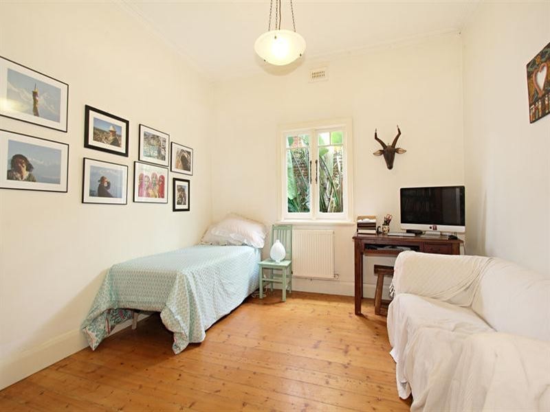 9 Camden Road, Hughesdale VIC 3166