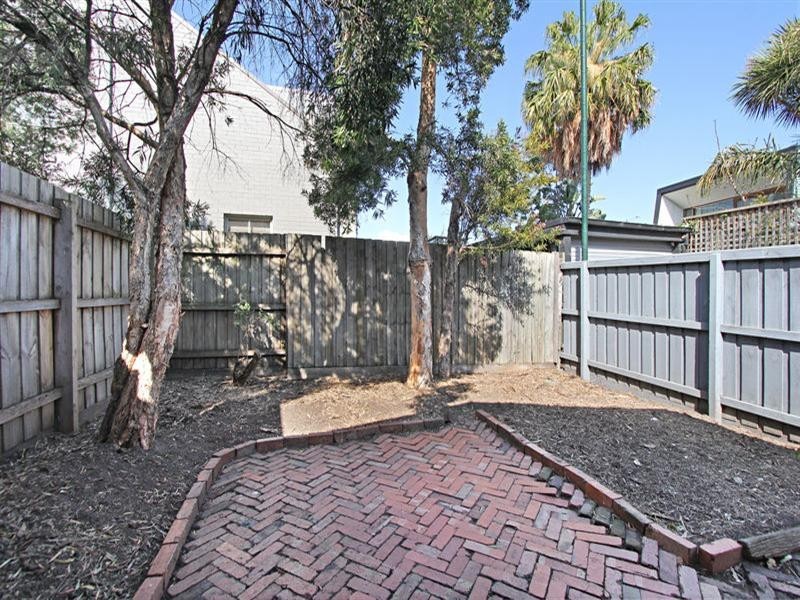 2 Thomas Street South, Windsor VIC 3181