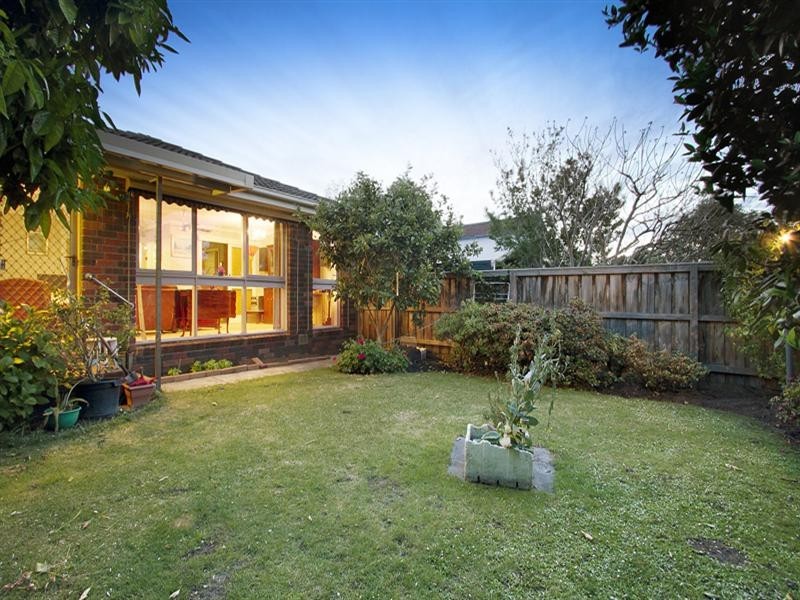 1/19 Coorigil Road, Carnegie VIC 3163