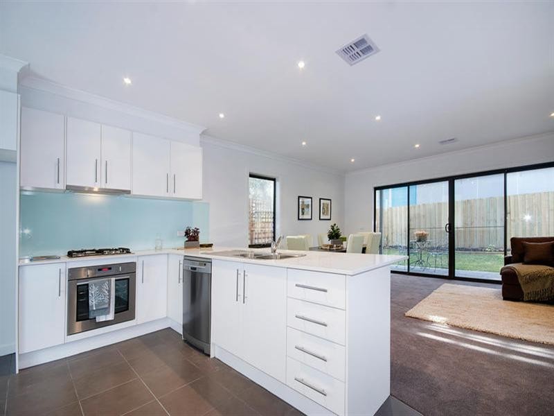 2/4 Royal Terrace, Highett VIC 3190