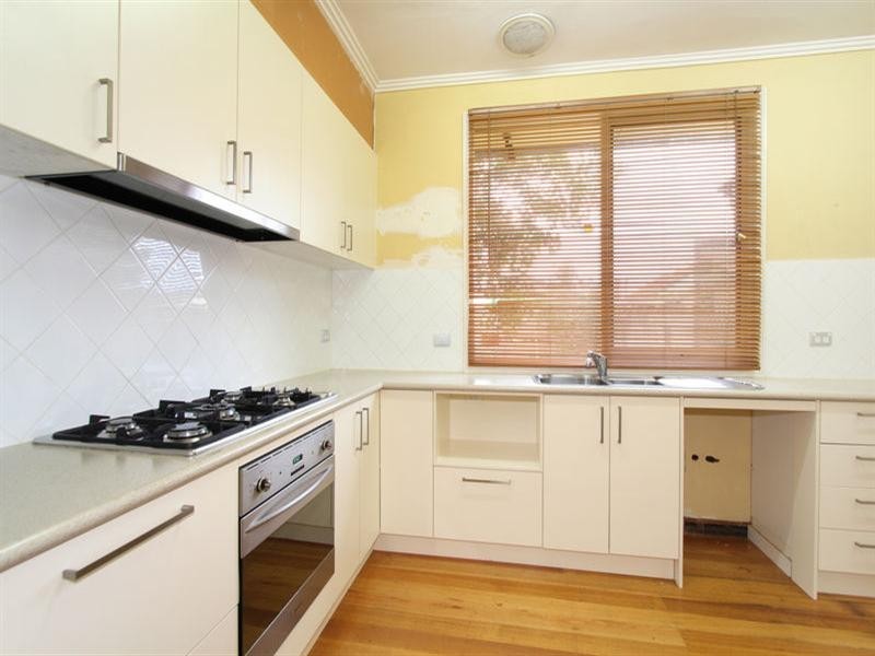 45 McLaurin Road, Carnegie VIC 3163