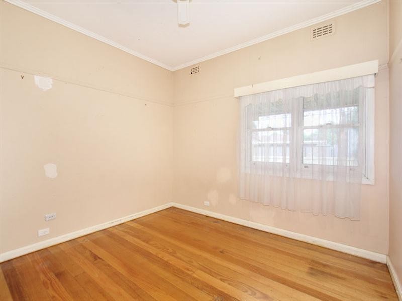 45 McLaurin Road, Carnegie VIC 3163