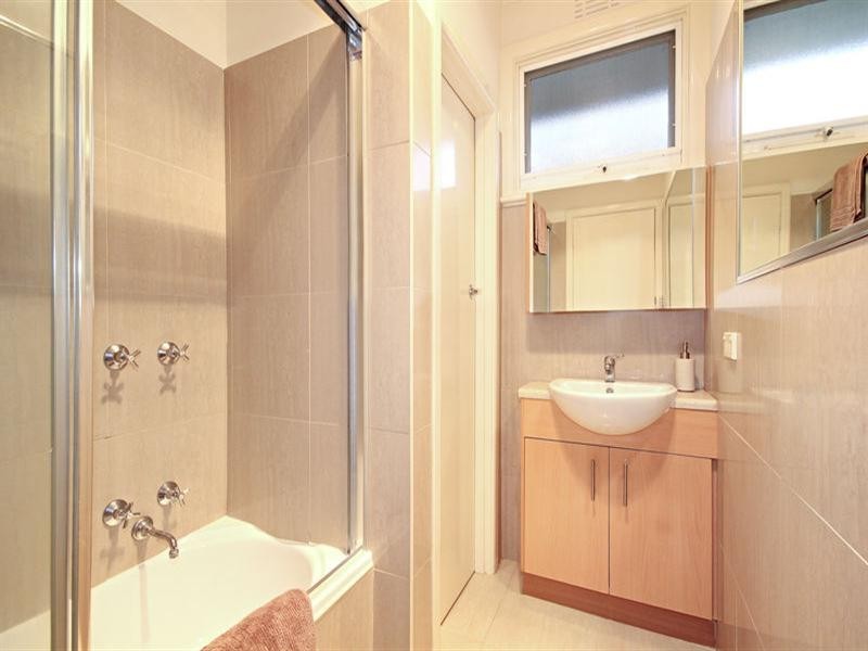 1/3 Lord Street, Caulfield East VIC 3145