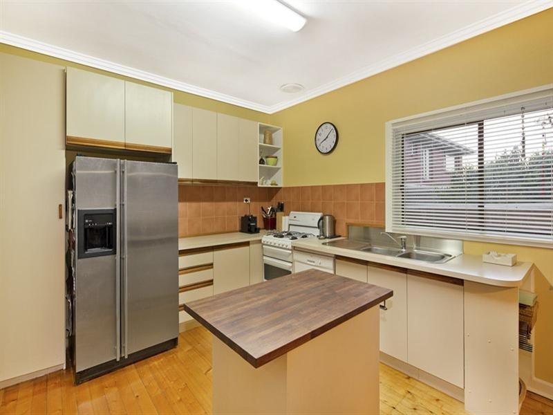 33 Manton Road, Clayton VIC 3168