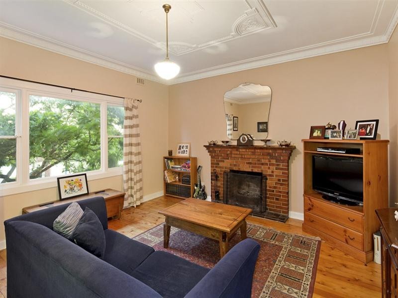 33 Manton Road, Clayton VIC 3168