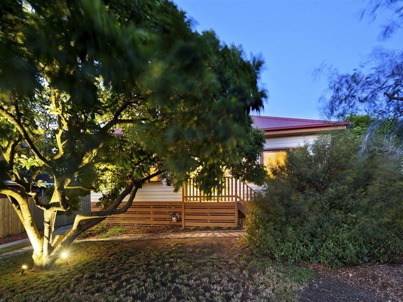 33 Manton Road, Clayton VIC 3168