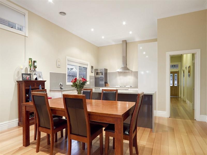 4 Truganini Road, Carnegie VIC 3163