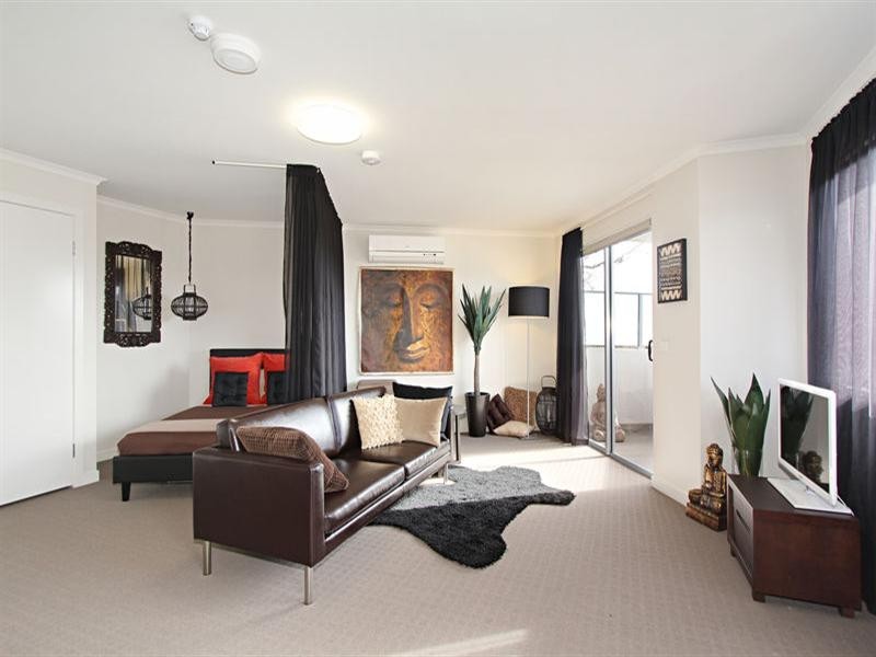 8/109 Grange Road, Carnegie VIC 3163