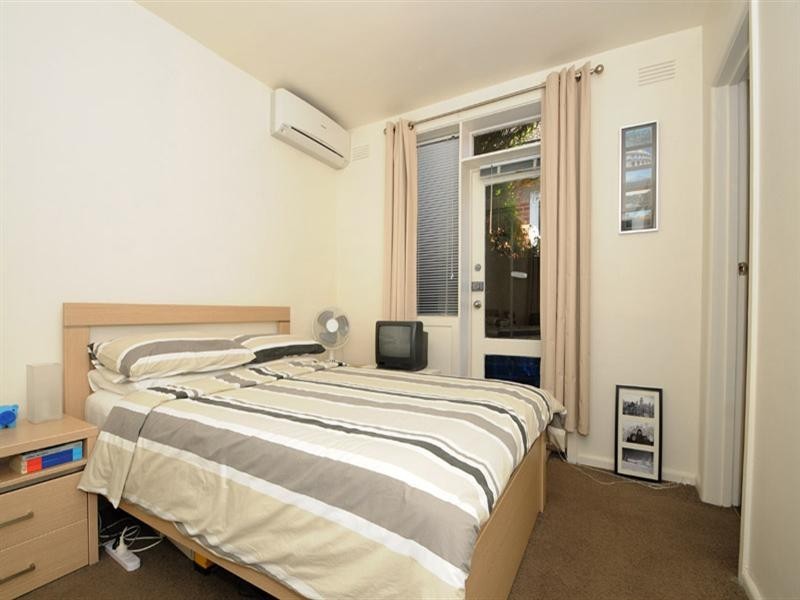 2/24 Rosella Street, Murrumbeena VIC 3163