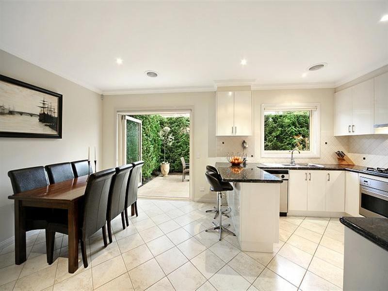 99 Oakleigh Road, Carnegie VIC 3163