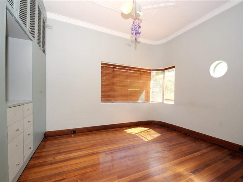 184 McKinnon Road, Mckinnon VIC 3204