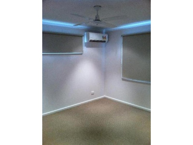 2/11 Surrey Crescent, Oakleigh East VIC 3166