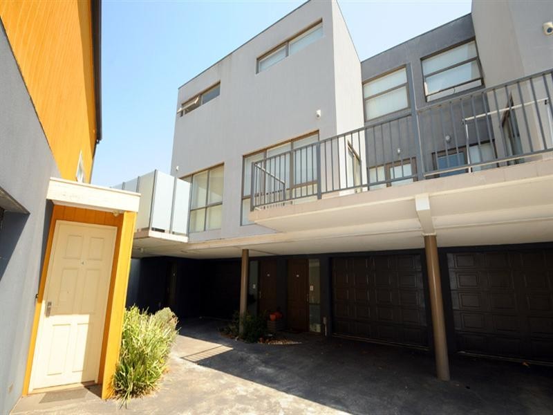 12/2 Gibson Street, Caulfield East VIC 3145