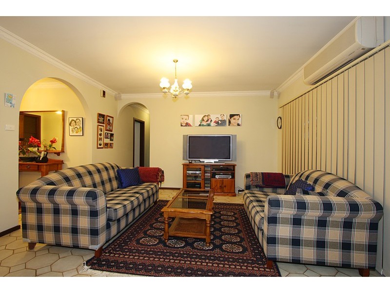 1/4 Melton Avenue, Carnegie VIC 3163