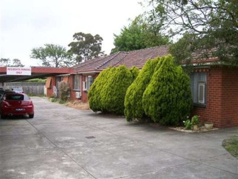 2/30 Chesterville Road, Cheltenham VIC 3192