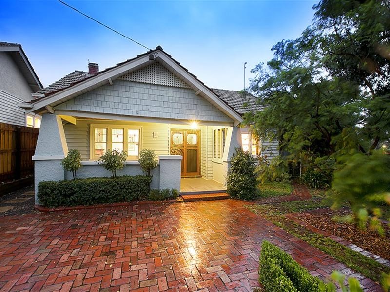 38 Madden Avenue, Carnegie VIC 3163