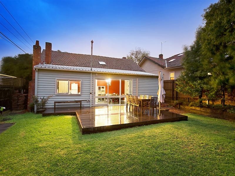 38 Madden Avenue, Carnegie VIC 3163
