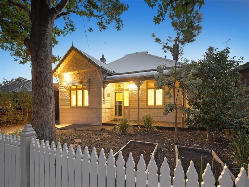 19 Cosy Gum Road, Carnegie VIC 3163