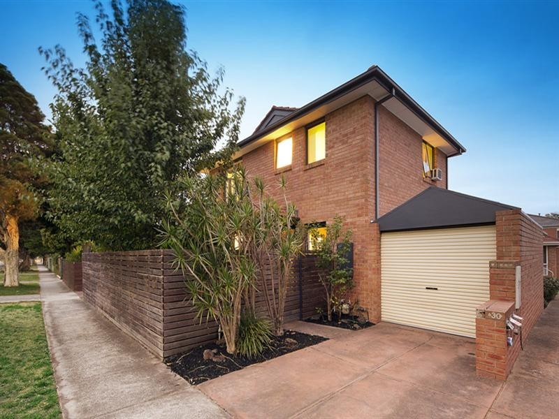 1/30 Mimosa Road, Carnegie VIC 3163
