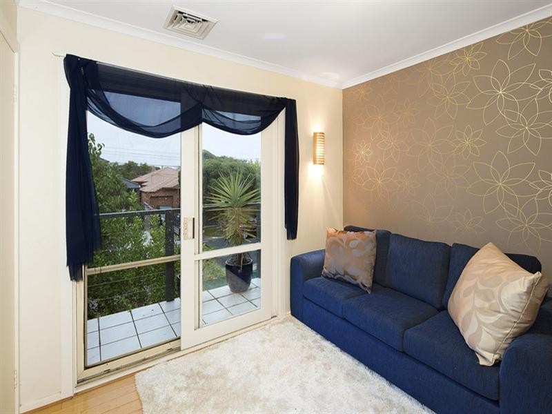 1/30 Mimosa Road, Carnegie VIC 3163