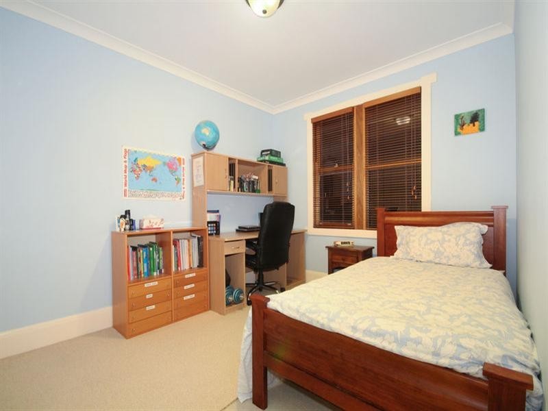 9 Wilbur Crescent, Hughesdale VIC 3166